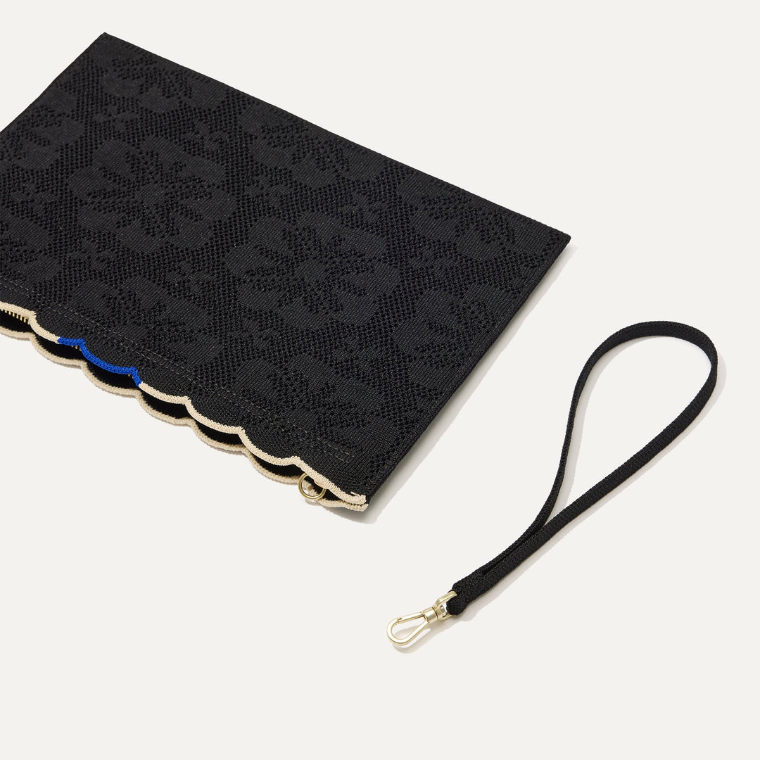 The Wristlet - Black Carnation
