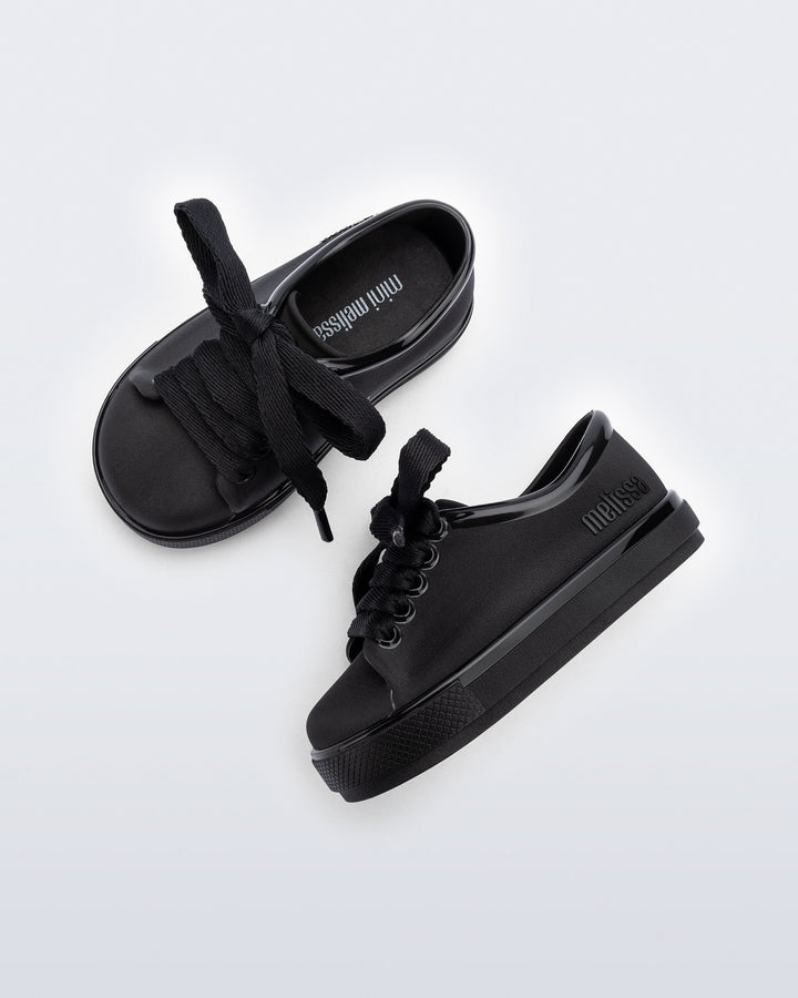 Hip Sneaker
