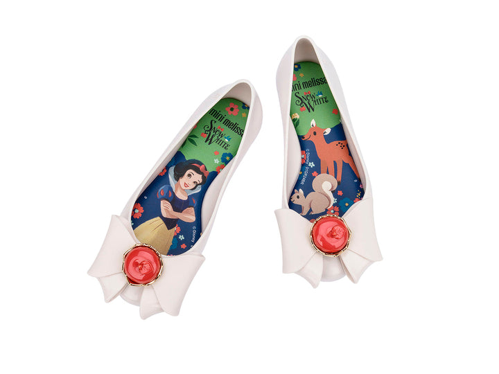 Sweet Love Snow White