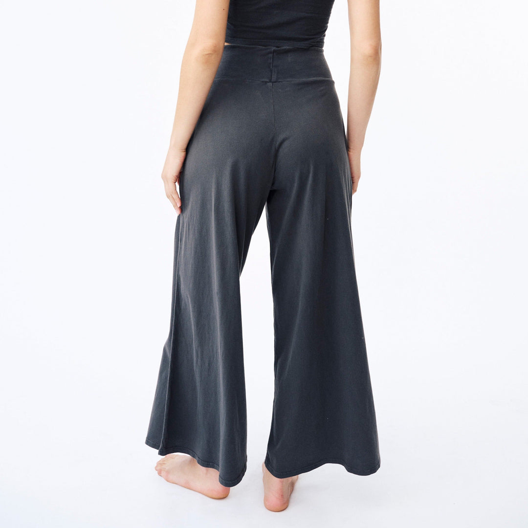 High-Waist Relaxed Wide-Leg Pant