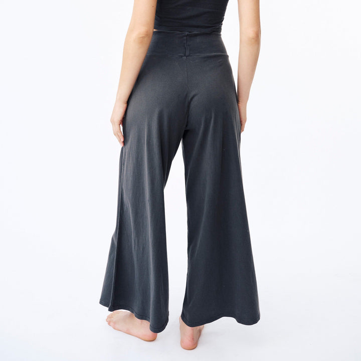 High-Waist Relaxed Wide-Leg Pant