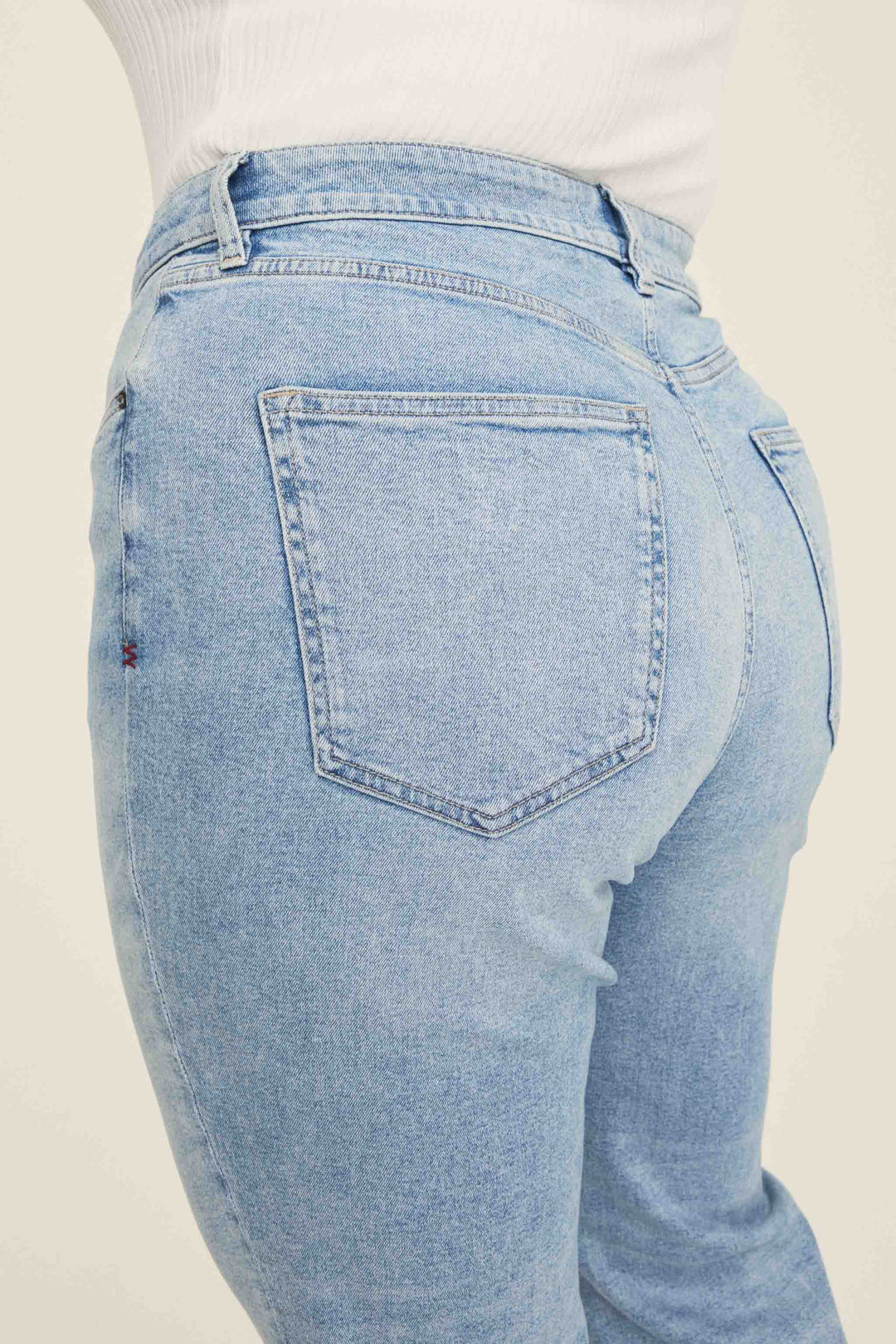 ASE PLUS - STRAIGHT JEANS | OUTTA SIGHT