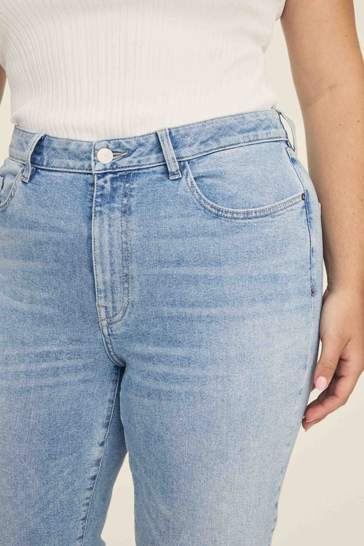 ASE PLUS - STRAIGHT JEANS | OUTTA SIGHT
