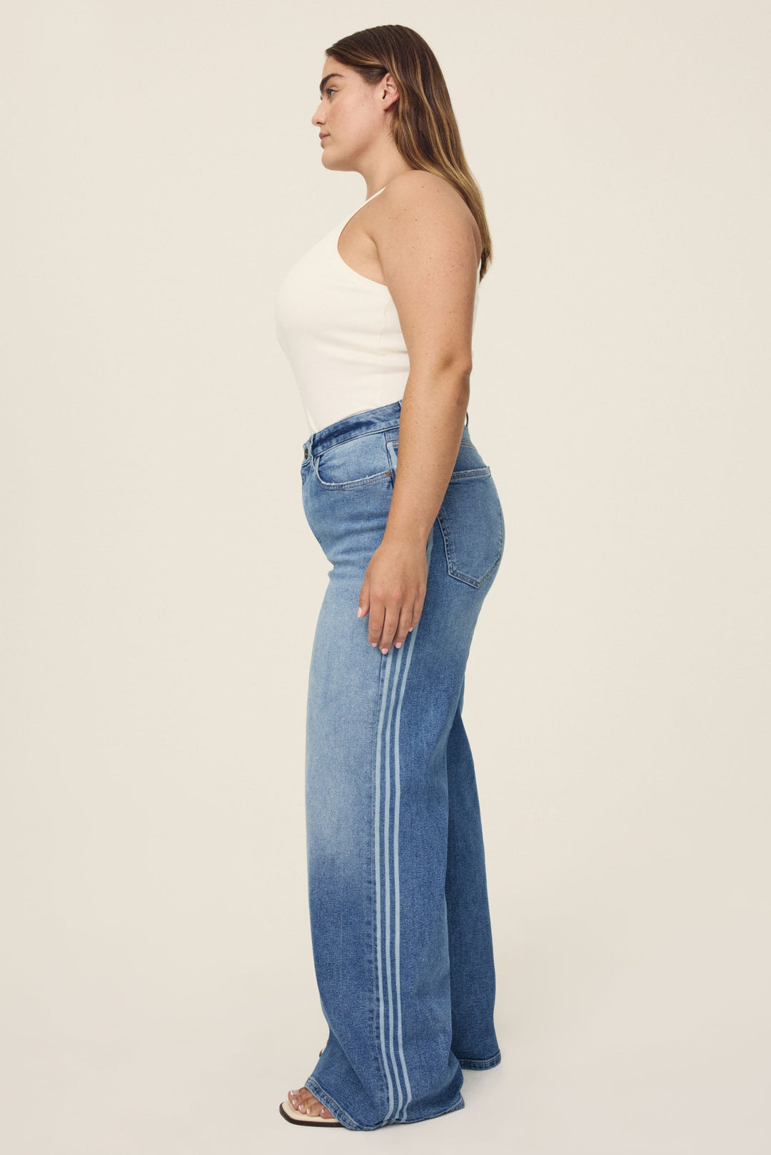 NCE PLUS - WIDE LEG JEANS | WHITE STRIPES