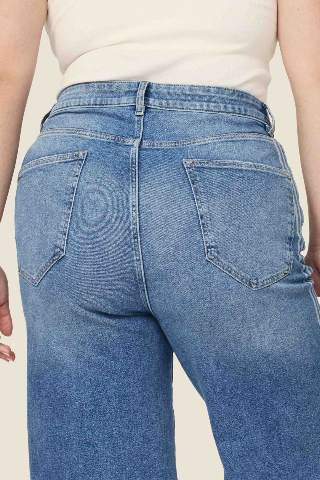 NCE PLUS - WIDE LEG JEANS | WHITE STRIPES
