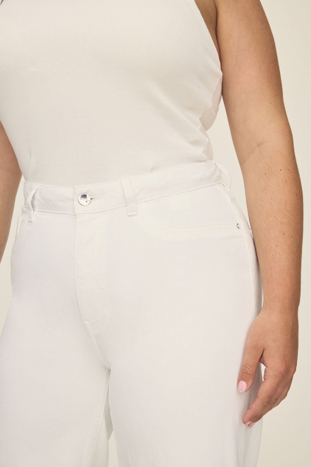 ICN PLUS - CROPPED WIDE LEG JEANS | OPTIC