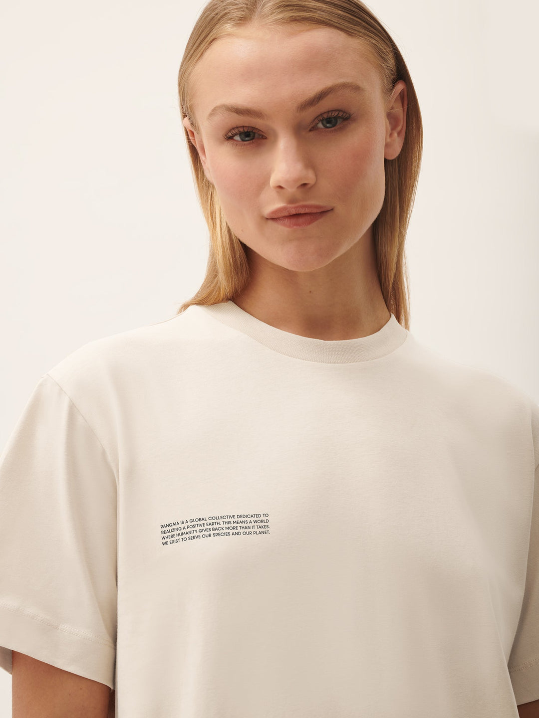 Womens 365 Midweight T-shirt—sand