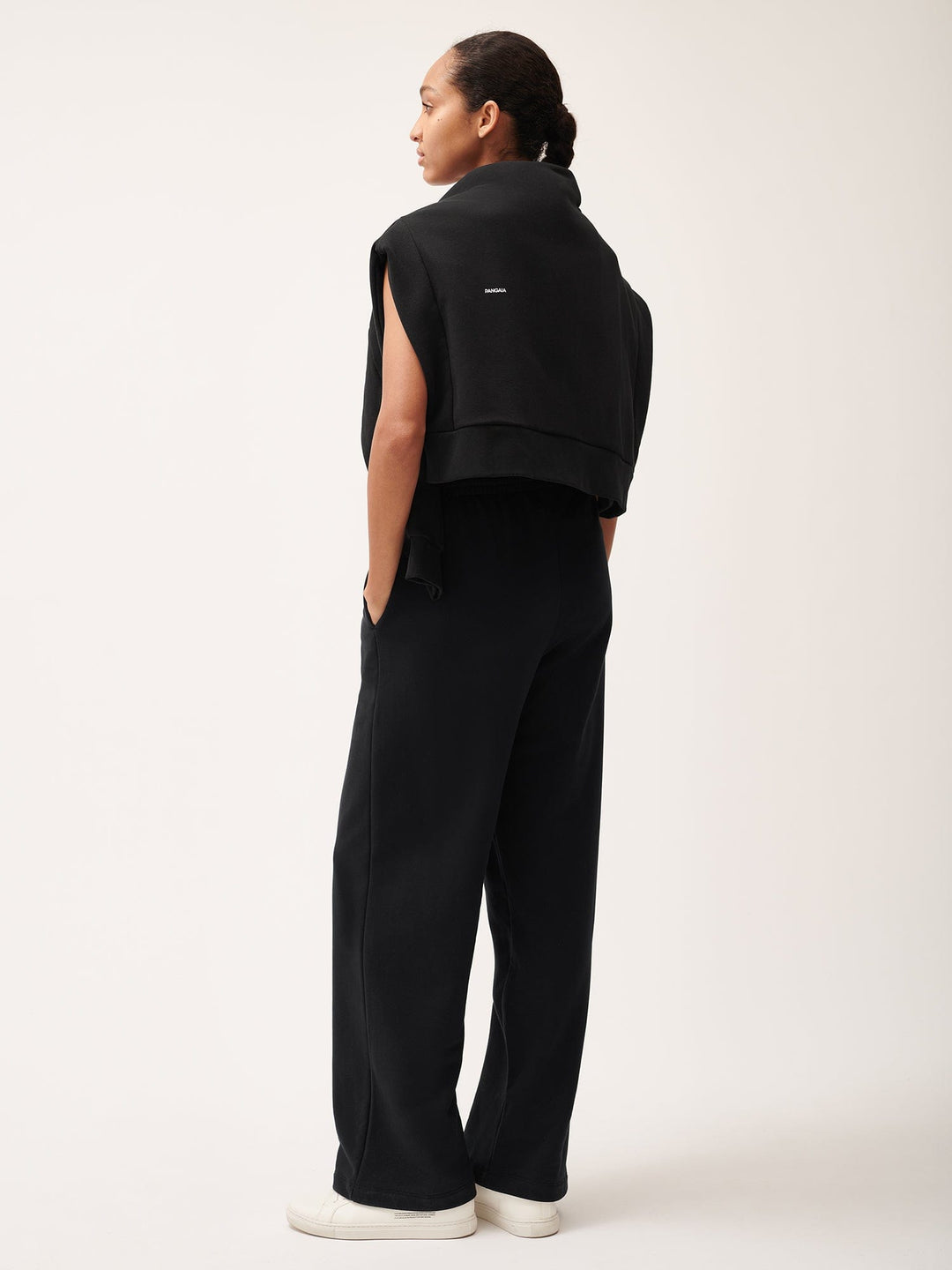 Womens 365 Midweight Straight Leg Track Pants—black