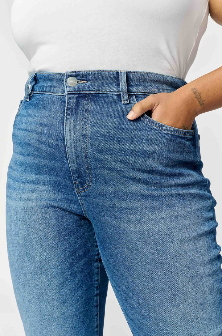 ASE PLUS - STRAIGHT JEANS | EVERAFTER