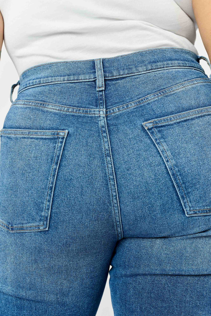ASE PLUS - STRAIGHT JEANS | EVERAFTER