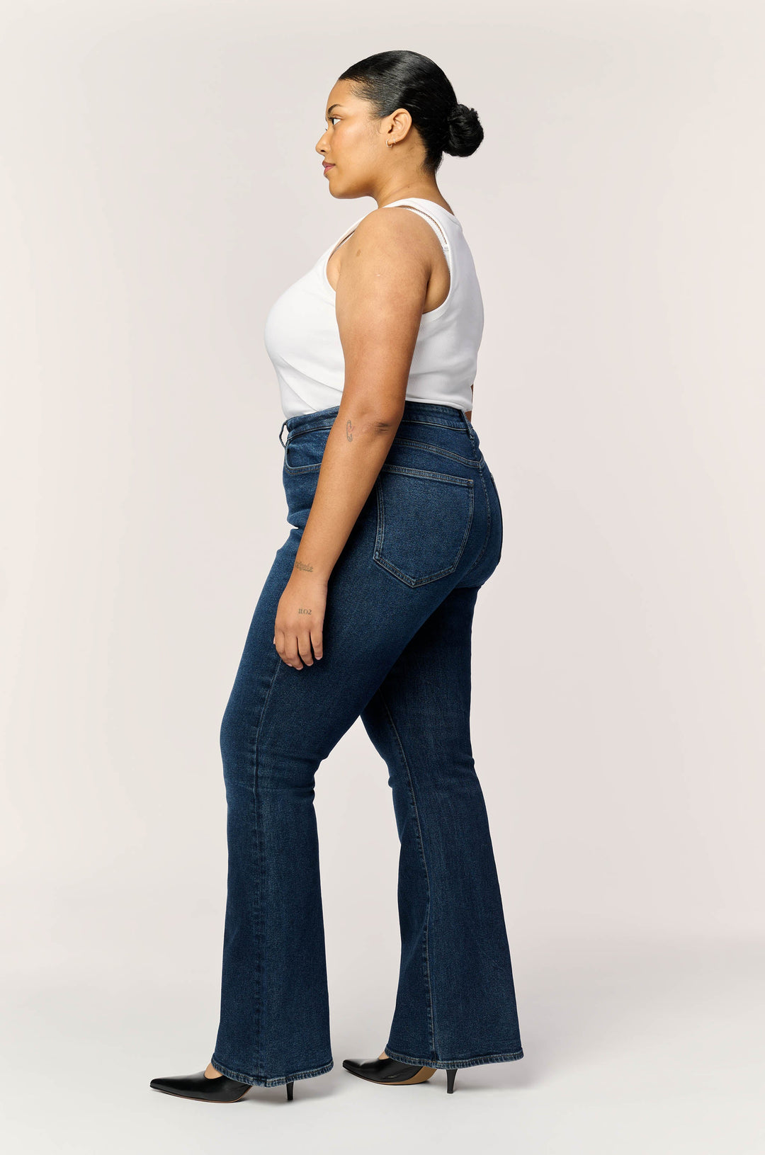 MIA PLUS - FLARE JEANS | FAR FAR AWAY