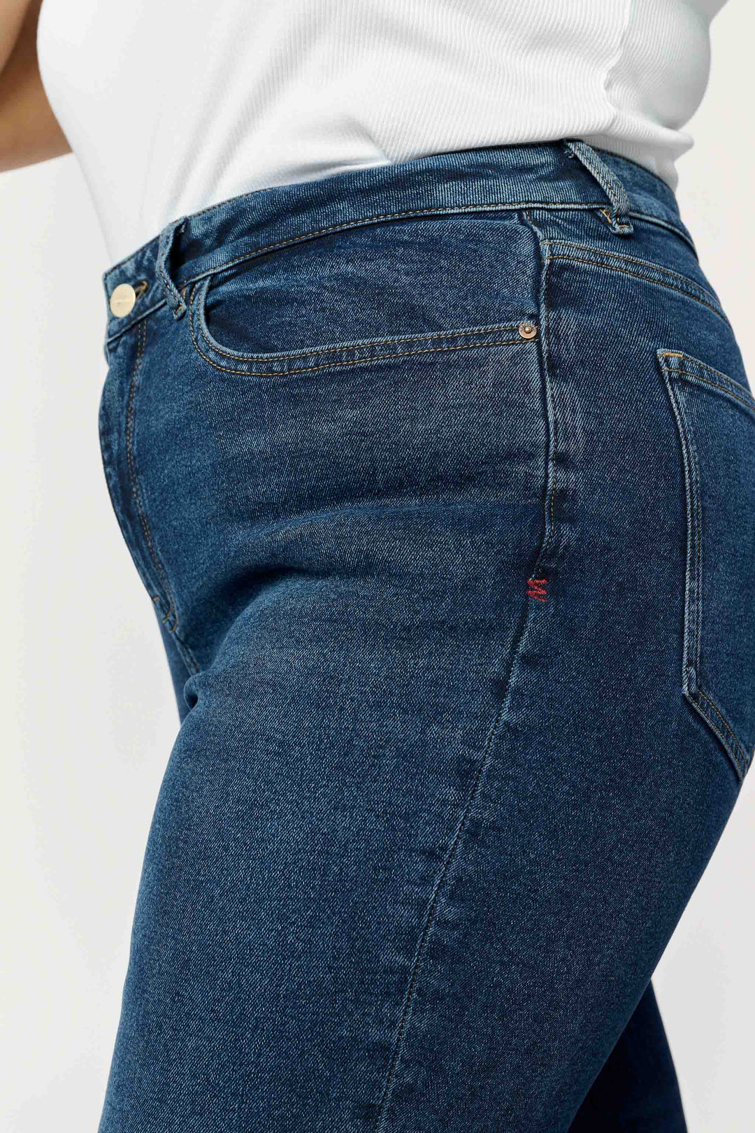 MIA PLUS - FLARE JEANS | FAR FAR AWAY
