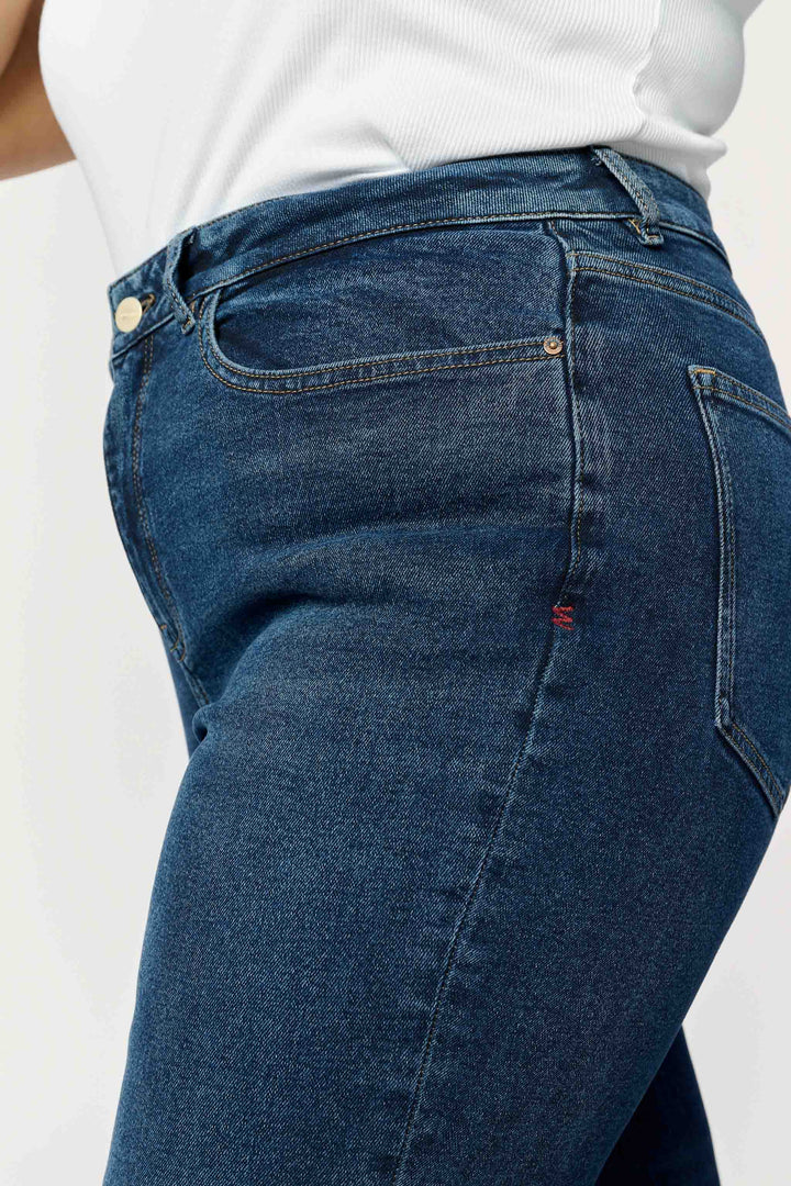 MIA PLUS - FLARE JEANS | FAR FAR AWAY