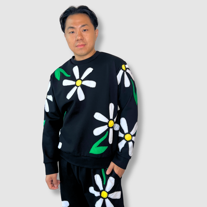 'all over daisies' bundle (crewneck + sweatpants) *NEW RELEASE*