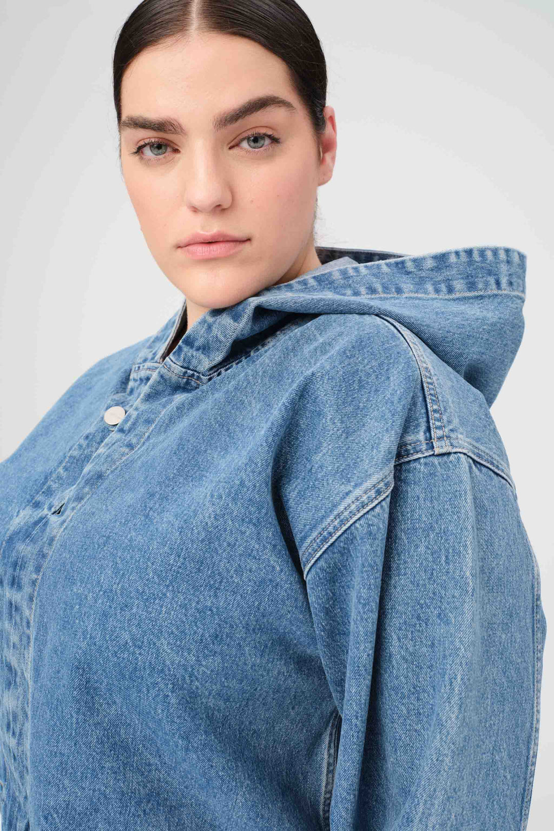 VIE PLUS - DENIM HOODIE | TUNNEL VISION
