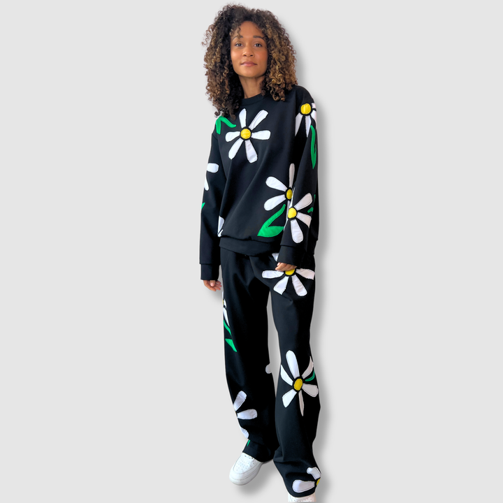 'all over daisies' sweatpants *NEW RELEASE*