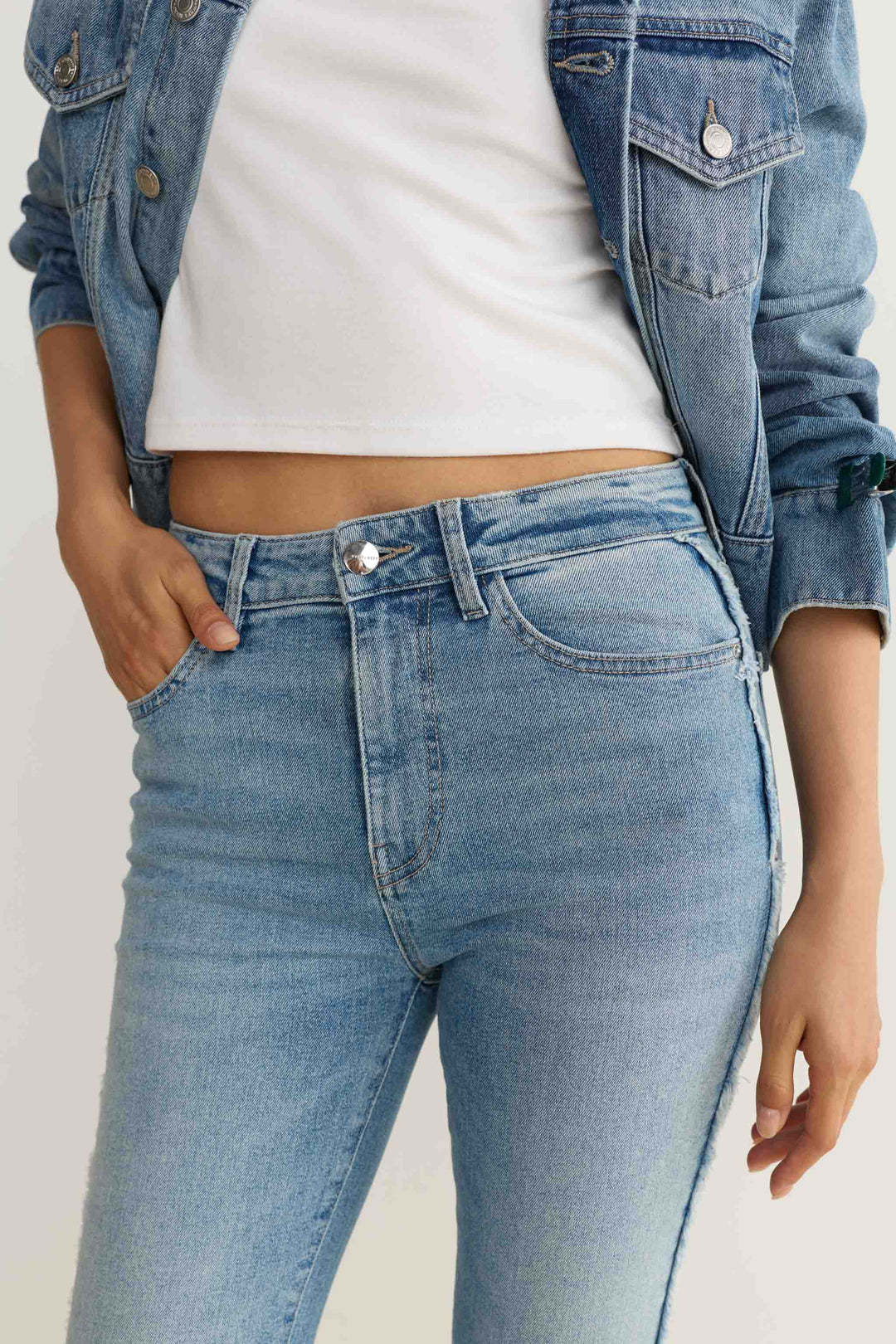 MIA - FLARE JEANS | CROSSROADS