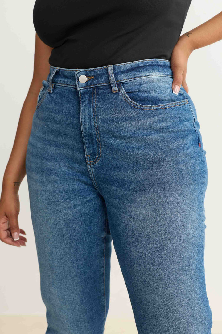 MIA PLUS - FLARE JEANS | ROWDY