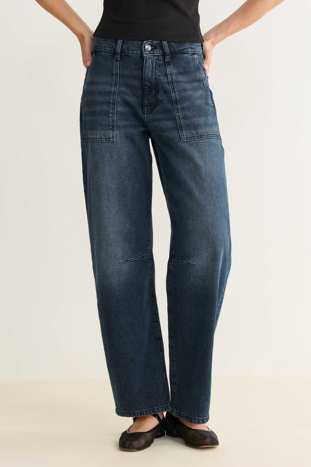 BNA - SOFT CURVE BARREL JEANS | SATURDAY NIGHT
