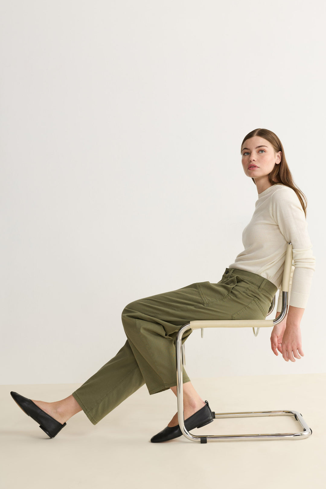 BNA TWILL - SOFT CURVE BARREL PANTS | FOUR LEAF CLOVER