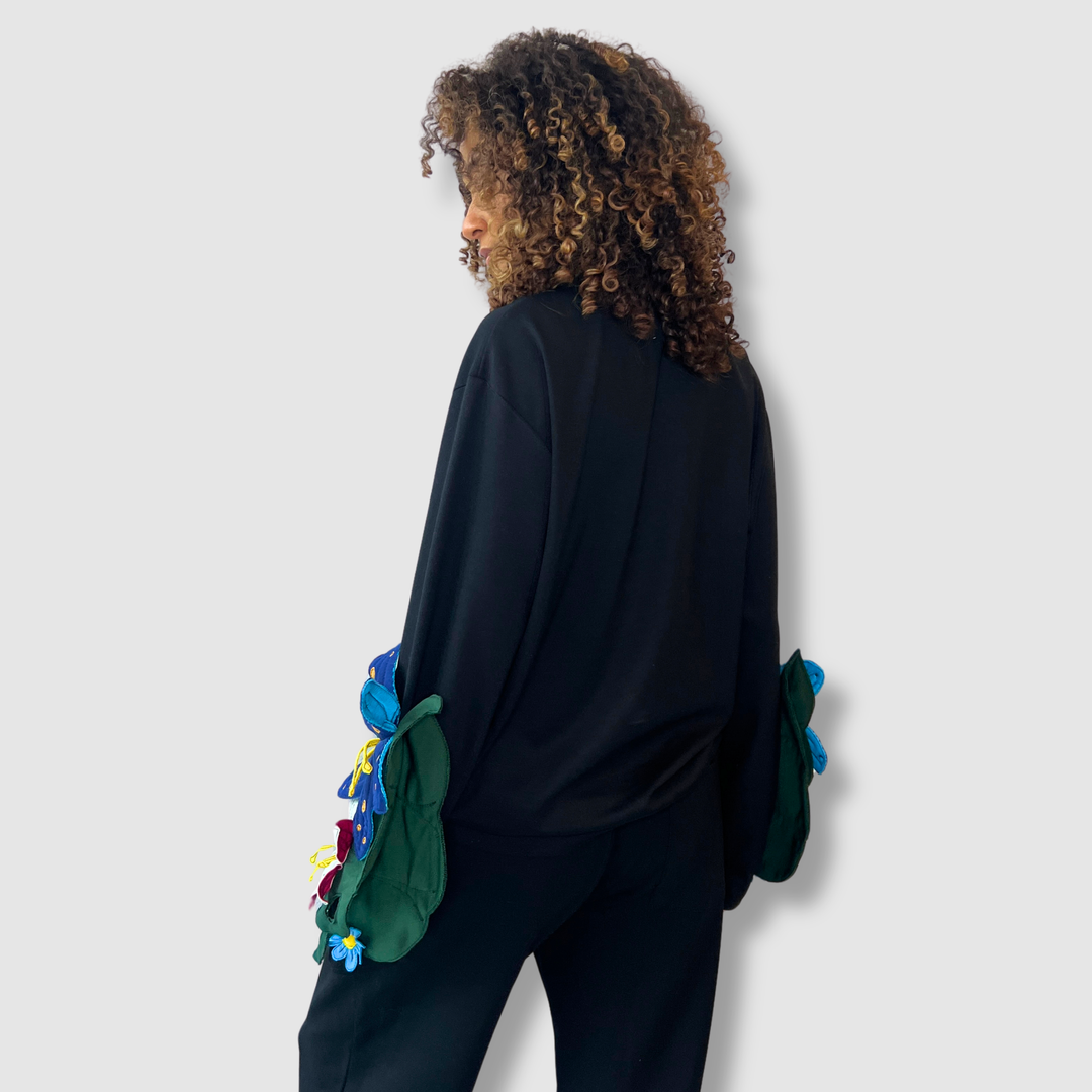 'blooms in blue' crewneck sweatshirt *NEW RELEASE*