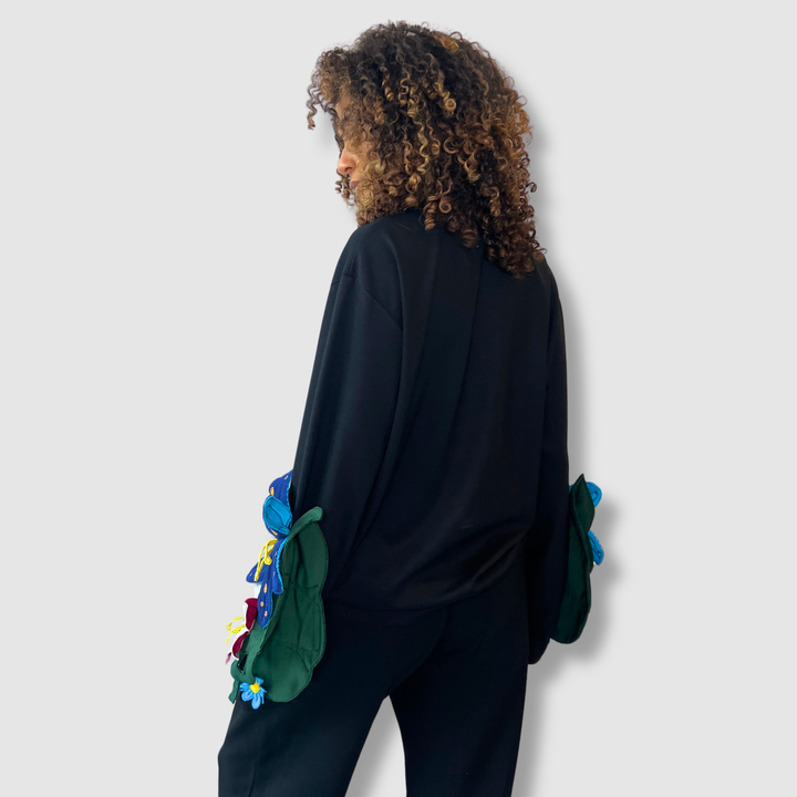 'blooms in blue' crewneck sweatshirt *NEW RELEASE*