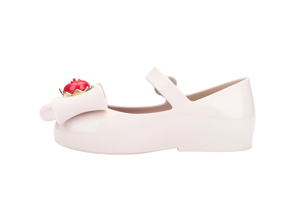 Sweet Love Snow White