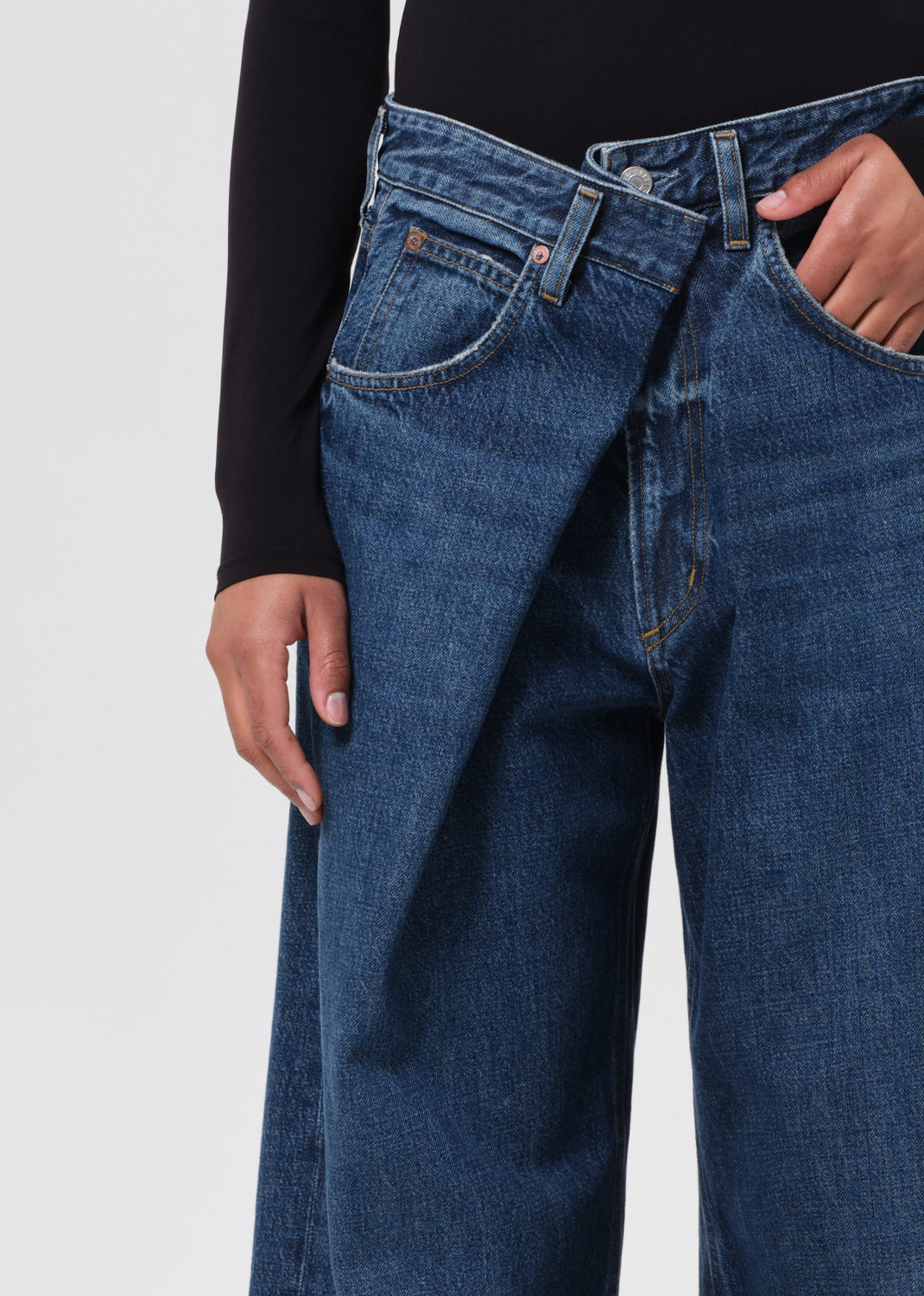Vana Fold Jean in Nexus