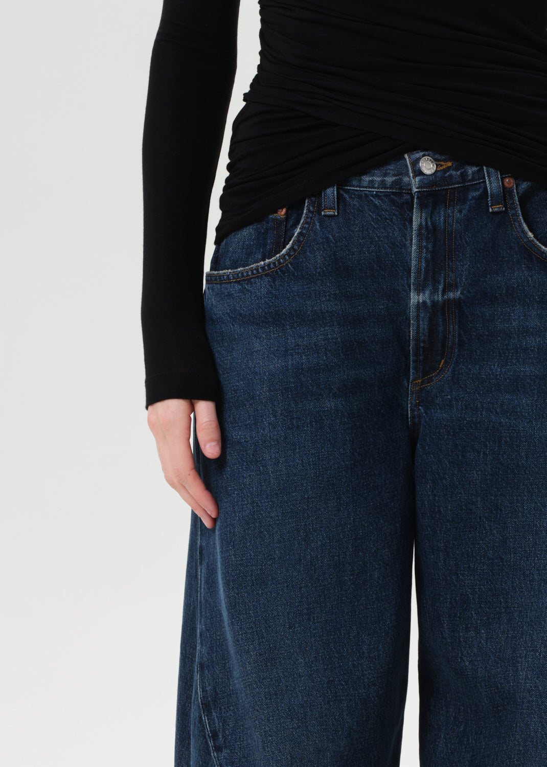Twist Jean in Nexus