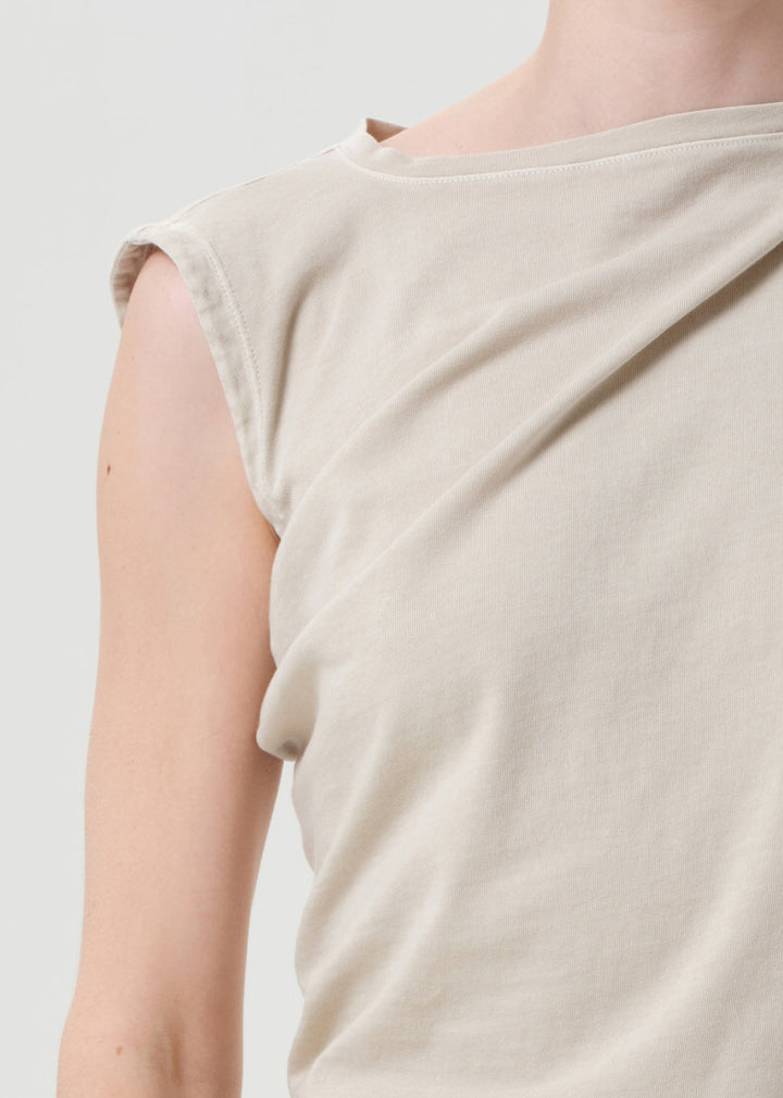 Beth Tee in Rice Grass