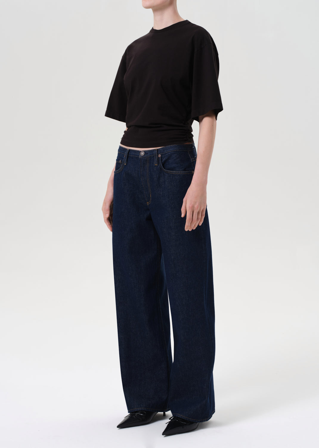 Shari Tee in Black