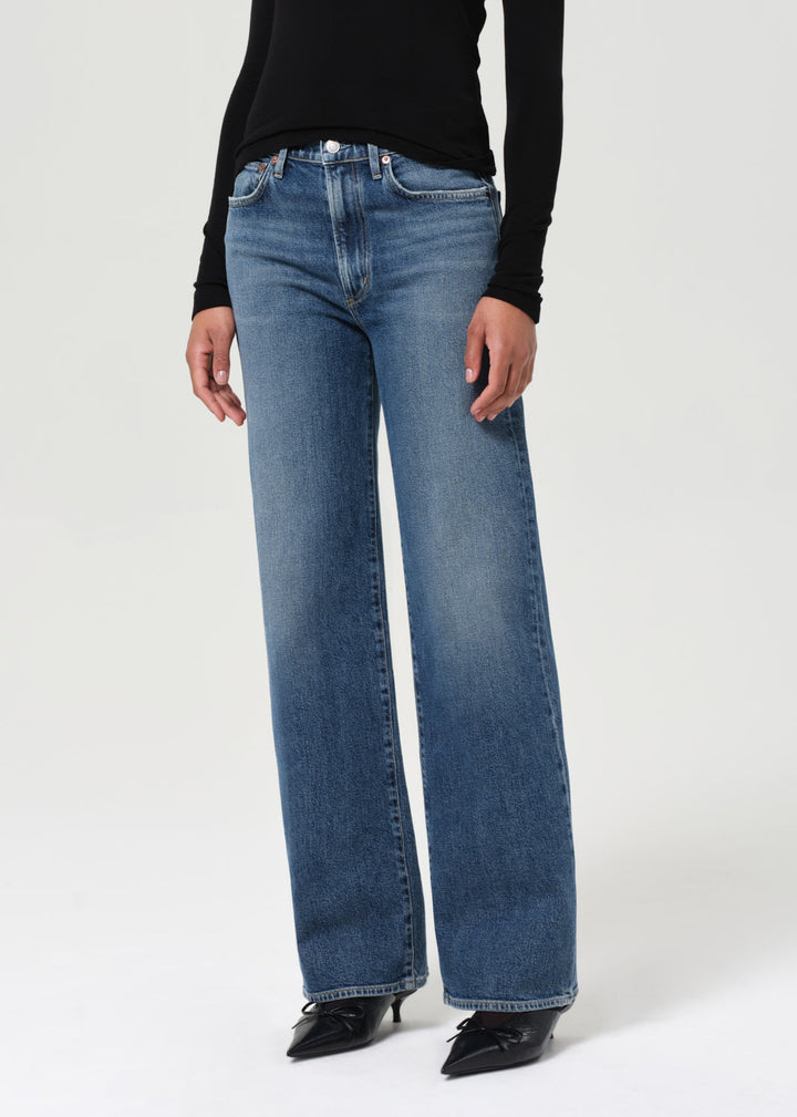 Harper Straight Jean (Stretch) in Enroll