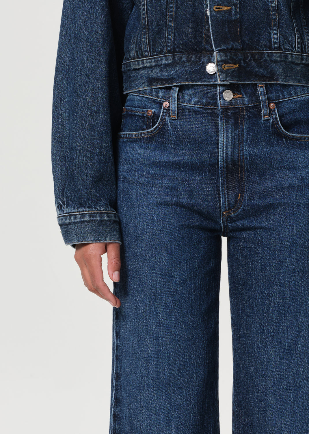 Harper Straight Jean (Stretch) in Echo