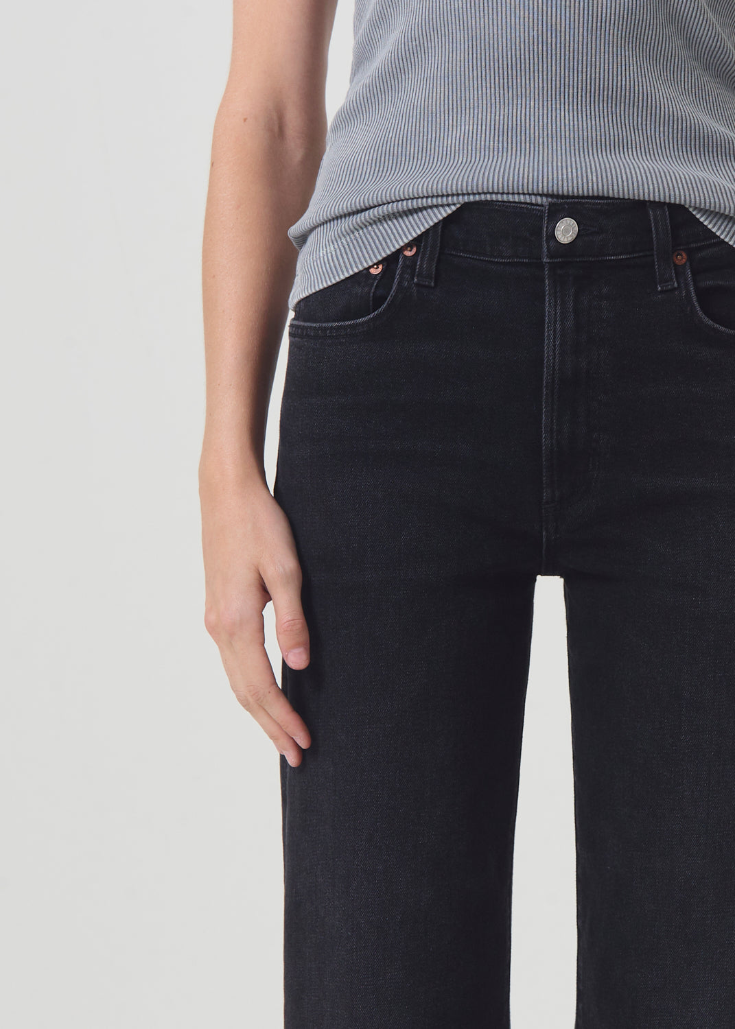Harper Crop Jean in Hush