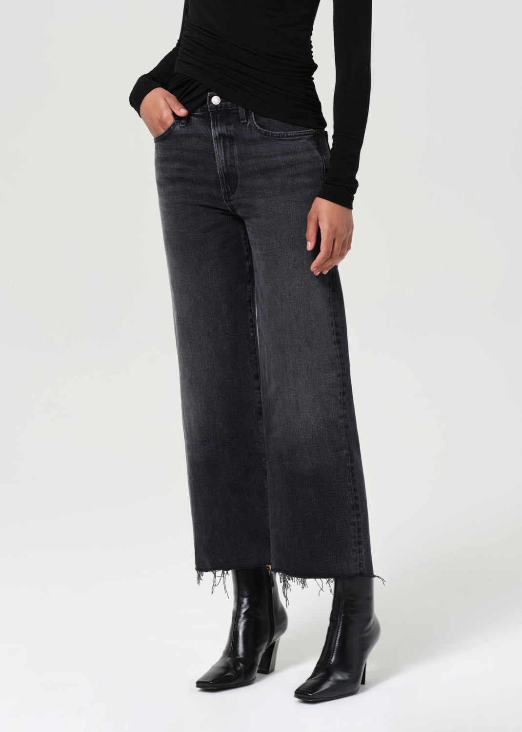 Harper Crop Jean in Radius