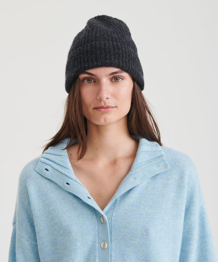 Signature Cashmere Ribbed Beanie