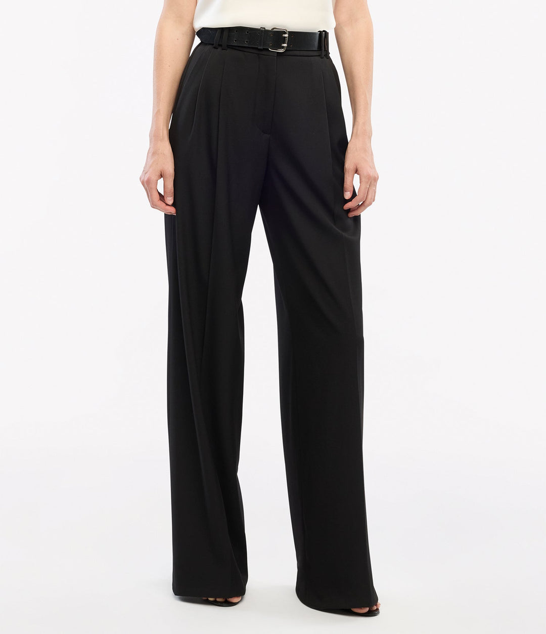 Twill Pleated Trouser