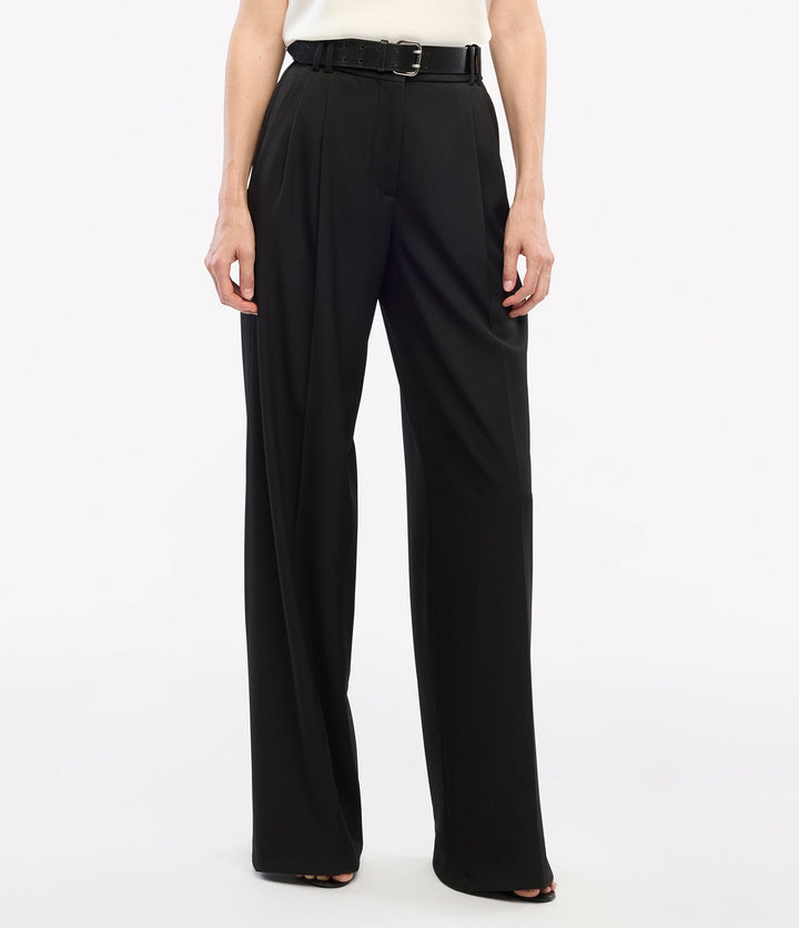 Twill Pleated Trouser