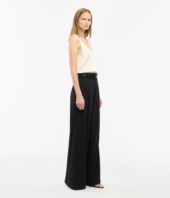 Twill Pleated Trouser