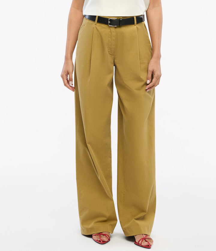Relaxed Wide Leg Pant