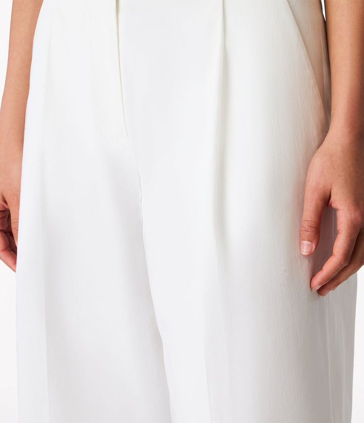 Relaxed Wide Leg Pant