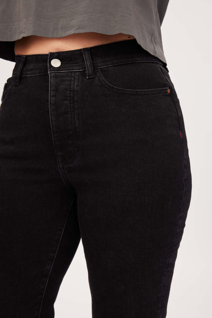 ASE PLUS - STRAIGHT JEANS | VENTURA