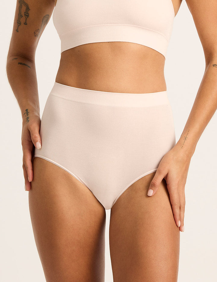 LYOLYTE Full Low Leg Briefs - Powder Pink