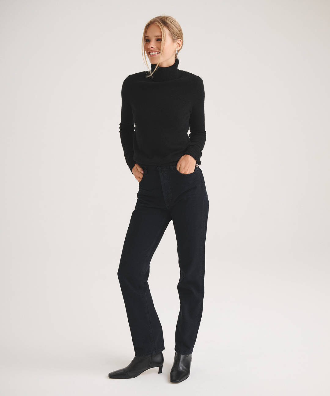 Basic Cashmere Turtleneck Sweater