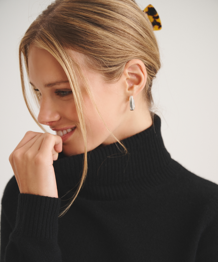 Basic Cashmere Turtleneck Sweater