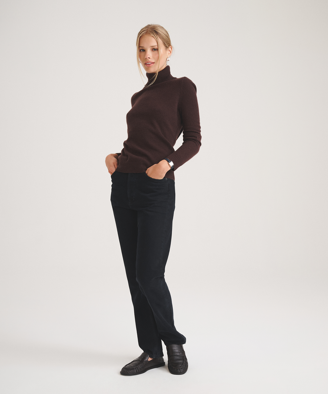 Basic Cashmere Turtleneck Sweater