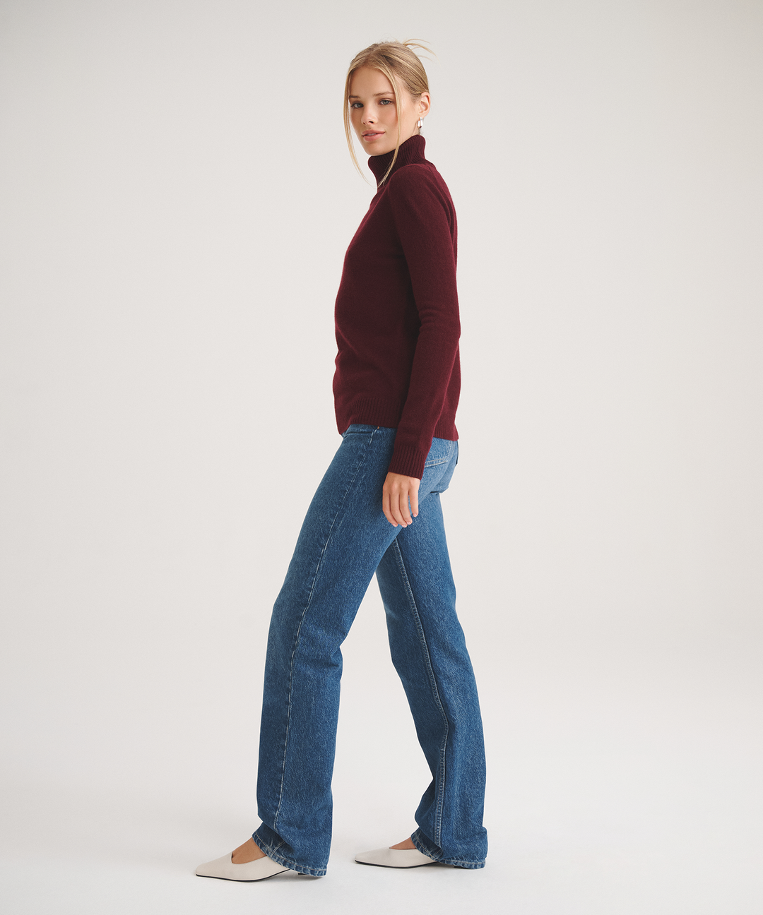 Basic Cashmere Turtleneck Sweater