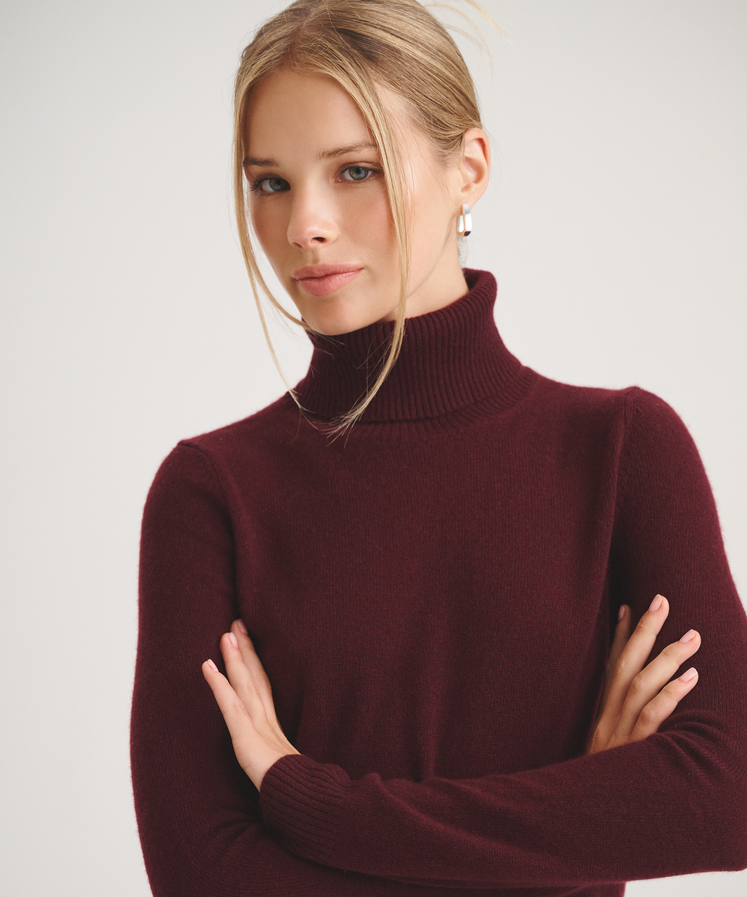 Basic Cashmere Turtleneck Sweater