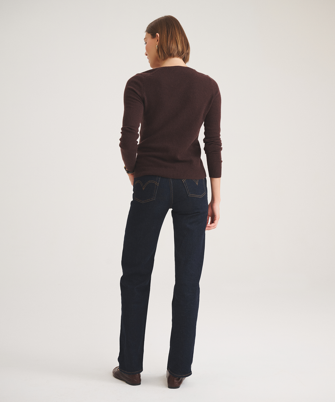 Basic Cashmere V-Neck Sweater 