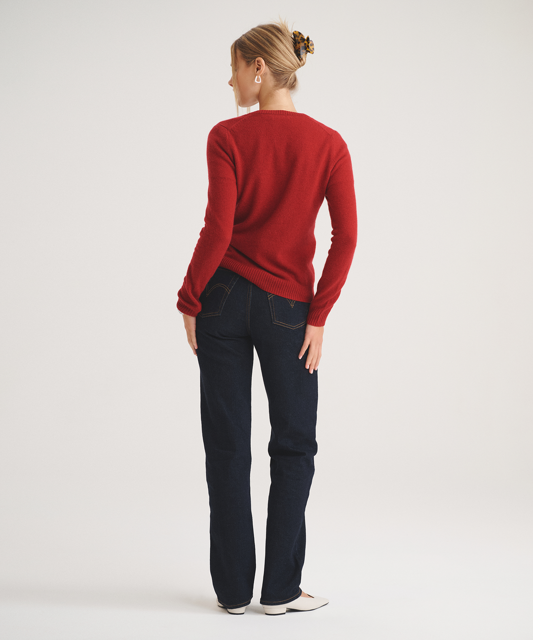Basic Cashmere V-Neck Sweater 